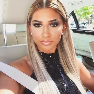 Meet your Posher, Natalie